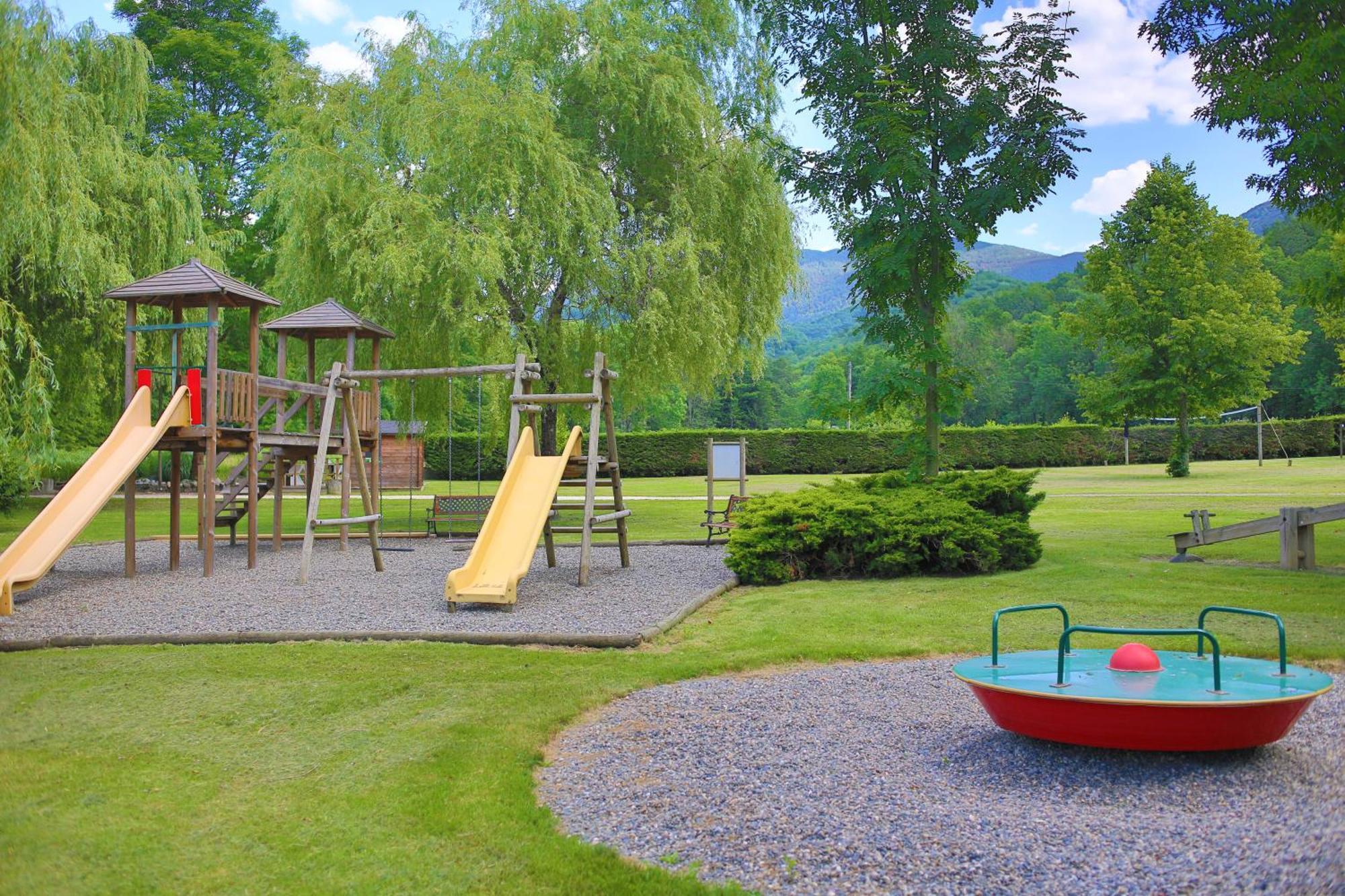 Complexe Les 4 Saisons Otel Oust Dış mekan fotoğraf